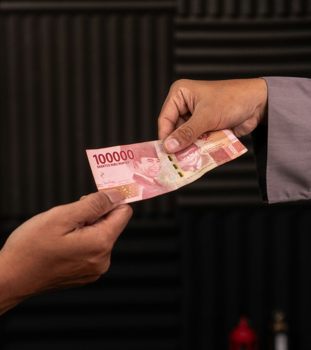 million euro check handover